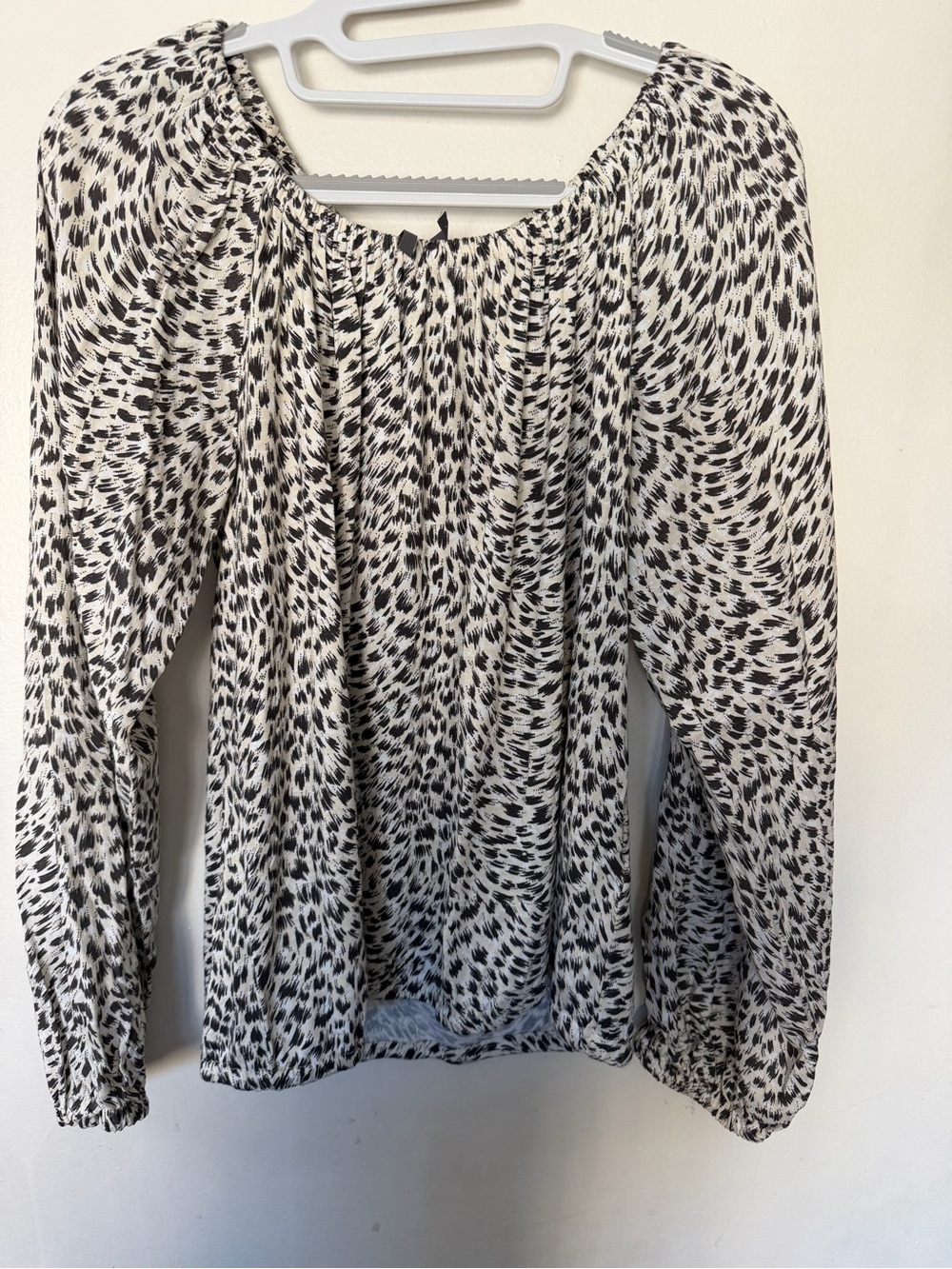 Anthro by Anthropologie Black Ivory Animal Print Peasant Blouse Size M
